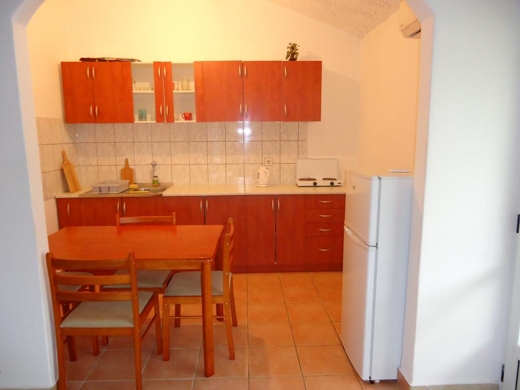 Apartments Vrsa Seline Ngoại thất bức ảnh